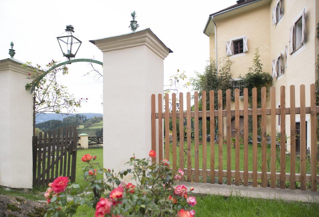 Hotel Landsitz Pichlschloss Neumarkt in Steiermark Экстерьер фото